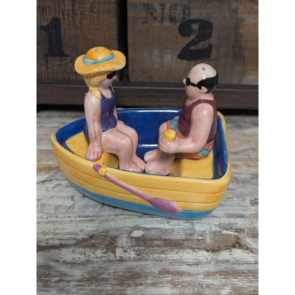 Summer Stock Beach Boat Salt Pepper Shaker Set Couple in Boat Handpainted 2000